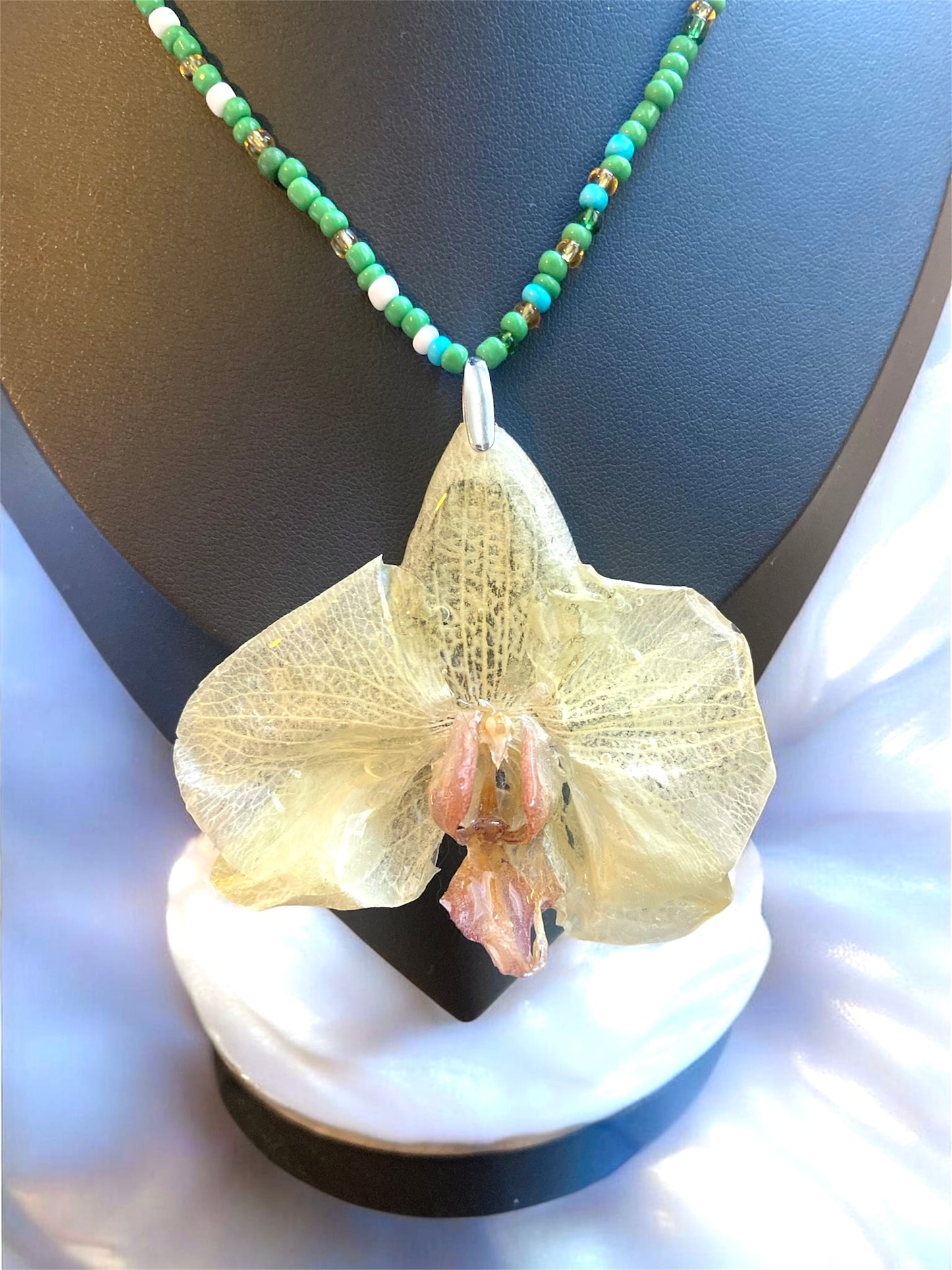 Collier perles LEMONIA
